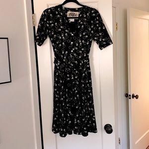 Effie’s Heart lightbulb pattern dress- M